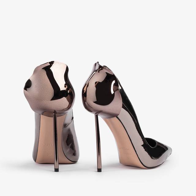 Le Silla Décolleté metallizzata peltro Convenienza