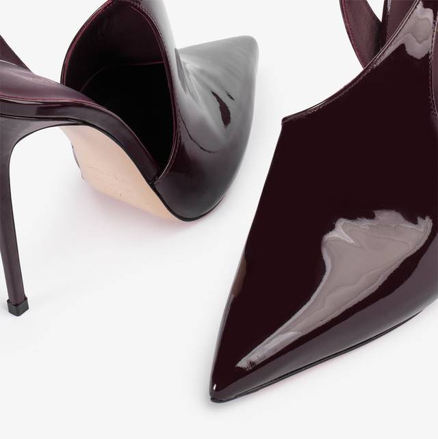 Le Silla Décolleté cut-out vernice rossa cherry Sconti questo mese