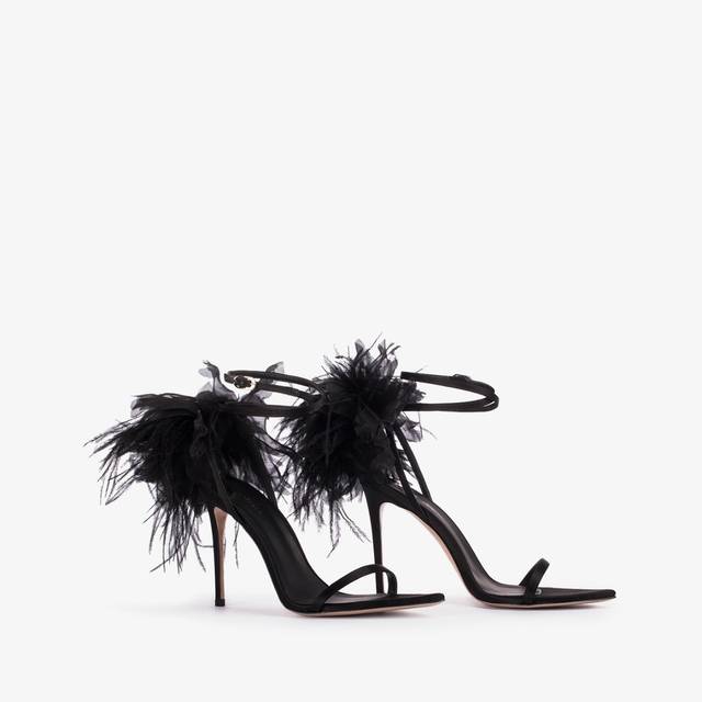 Le Silla Sandalo fiore raso nero In Vendita