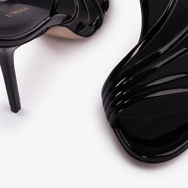 Le Silla Sandalo vernice nero Vendita Calda