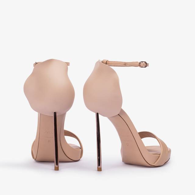 Le Silla Sandalo pelle nude skin Offerte speciali