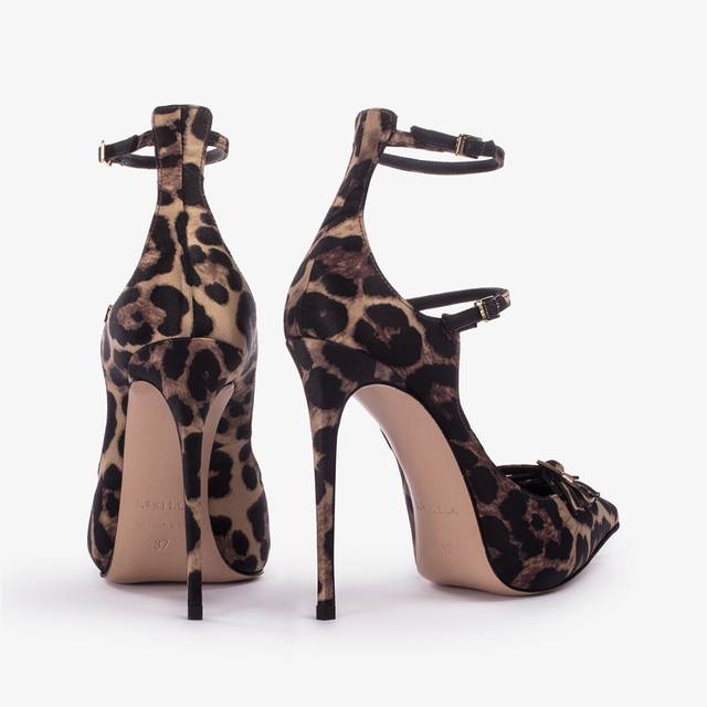 Le Silla Décolleté con listini raso stampa leopardata In vendita