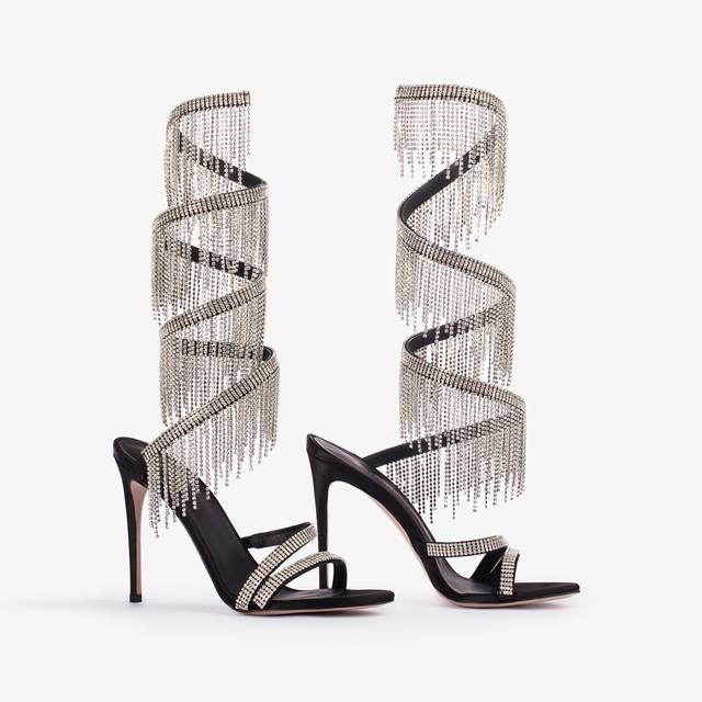 Le Silla Sandalo raso nero con frange argento Offerte speciali