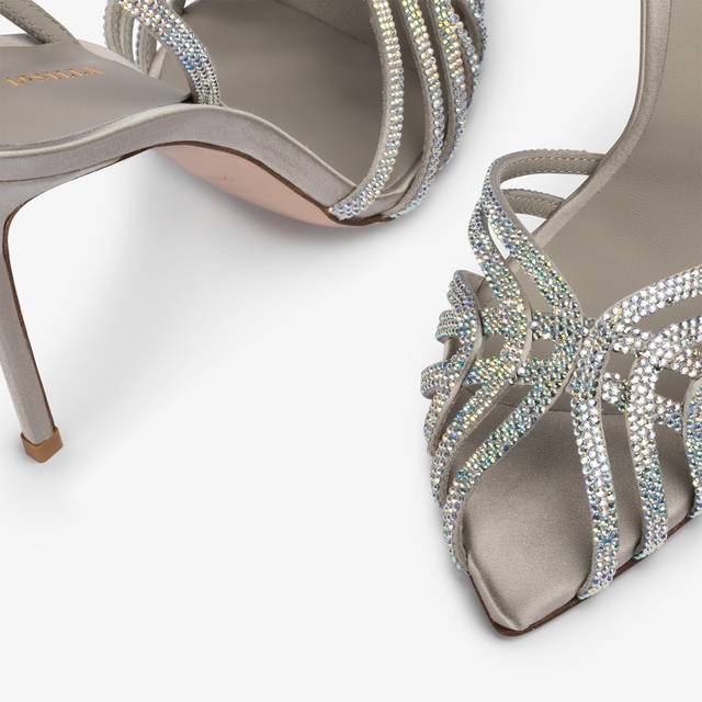 Le Silla Sandalo raso argento e Cristalli Fino al 50% di sconto