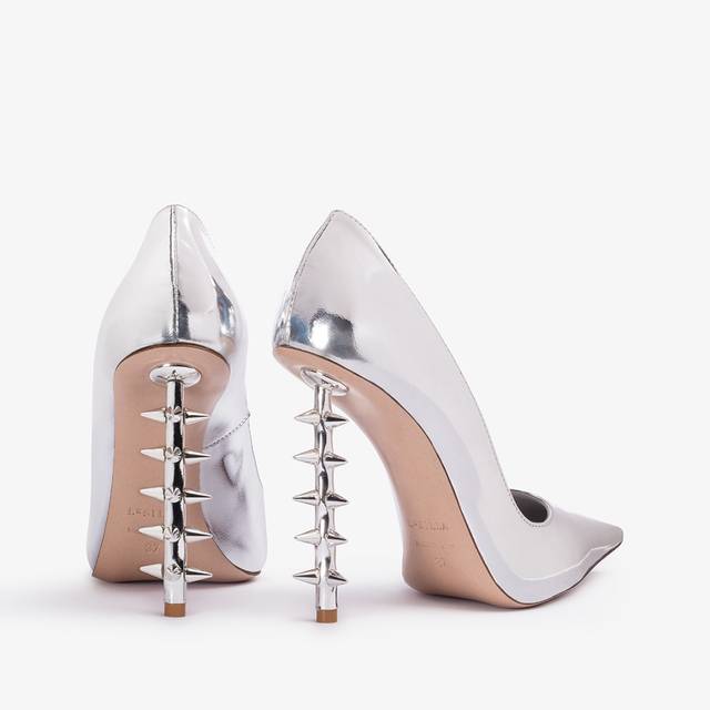 Le Silla Décolleté metallizzata argento con borchie Offerta Giorno del Papà