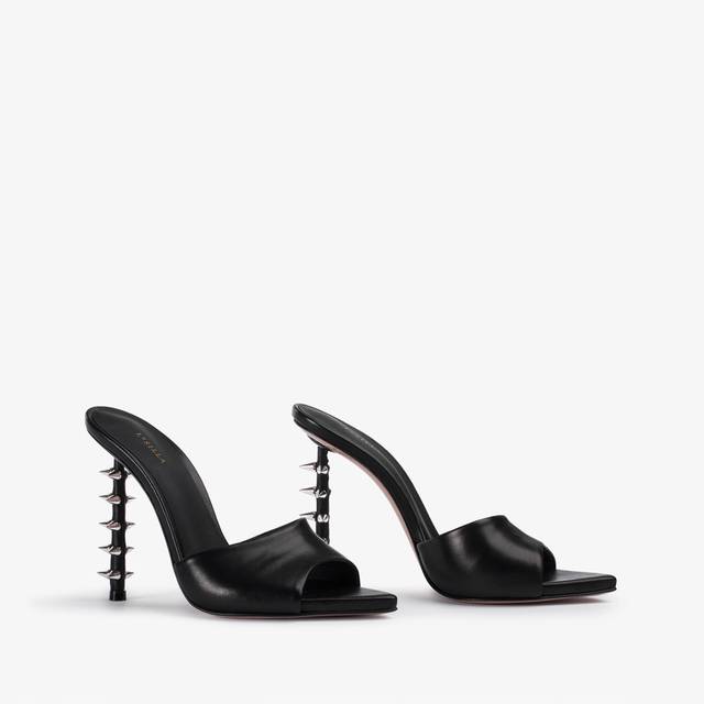 Le Silla Sandalo mule pelle nero con borchie Ultimi due giorni