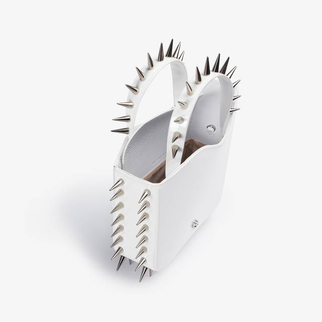 Le Silla Small bag vernice bianca con borchie argento Promozione temporanea