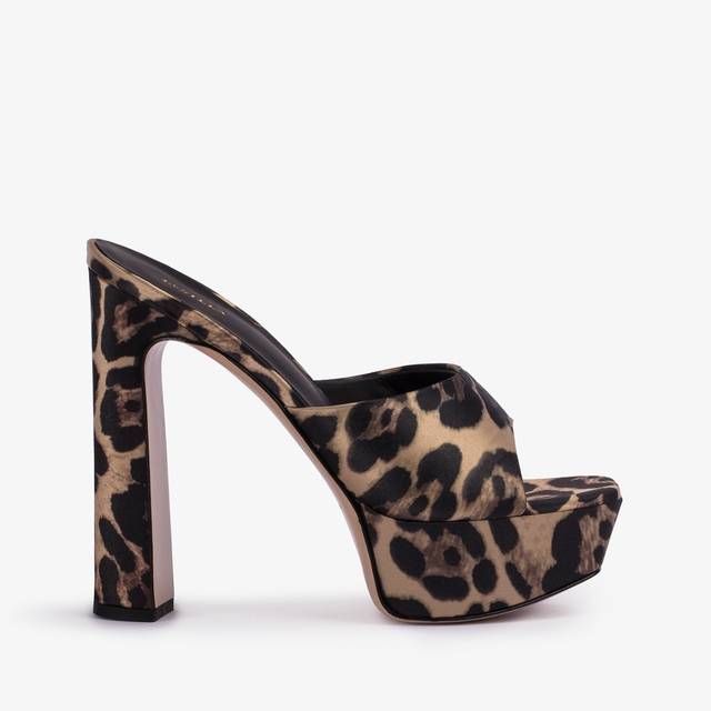 Le Silla Sandalo mule con plateau raso stampa leopardata Fornitura limitata