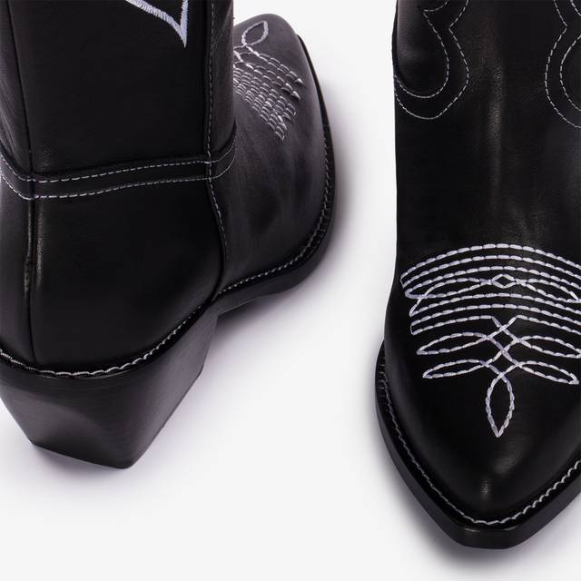 Le Silla Stivale d'ispirazione Western pelle nero Comprane uno, ottenene uno gratis