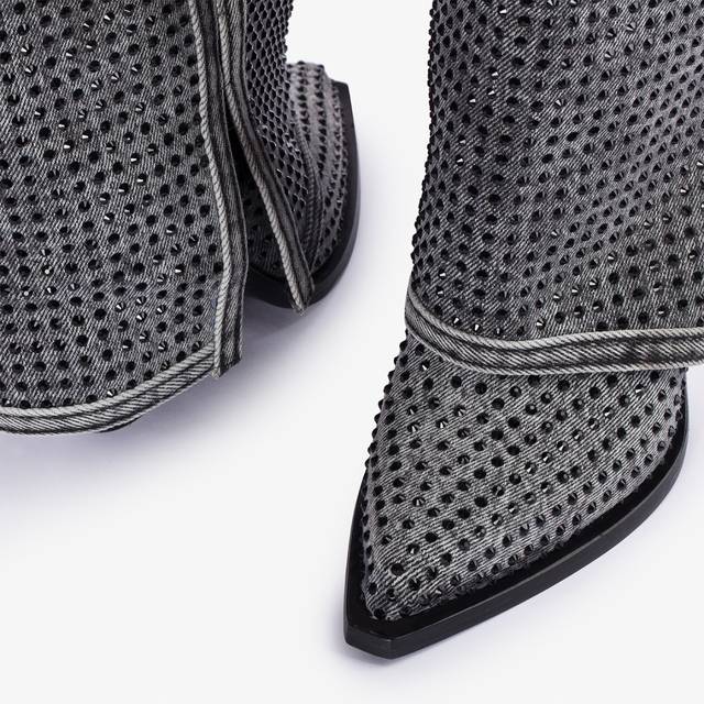 Le Silla Stivale al ginocchio con risvolto d'ispirazione Western denim e Cristalli nero jet Offerte speciali
