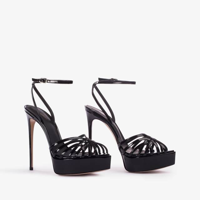 Le Silla Sandalo con plateau vernice nero Offerta settimanale