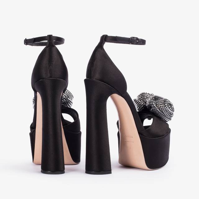 Le Silla Sandalo con plateau raso nero e Cristalli argento Affare Del Giorno