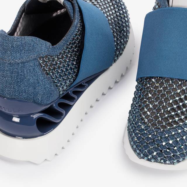 Le Silla Scarpa running denim, rete blu e Cristalli Esporta salva