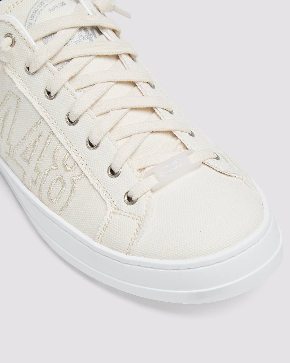 P448 John Cream Canvas Economico