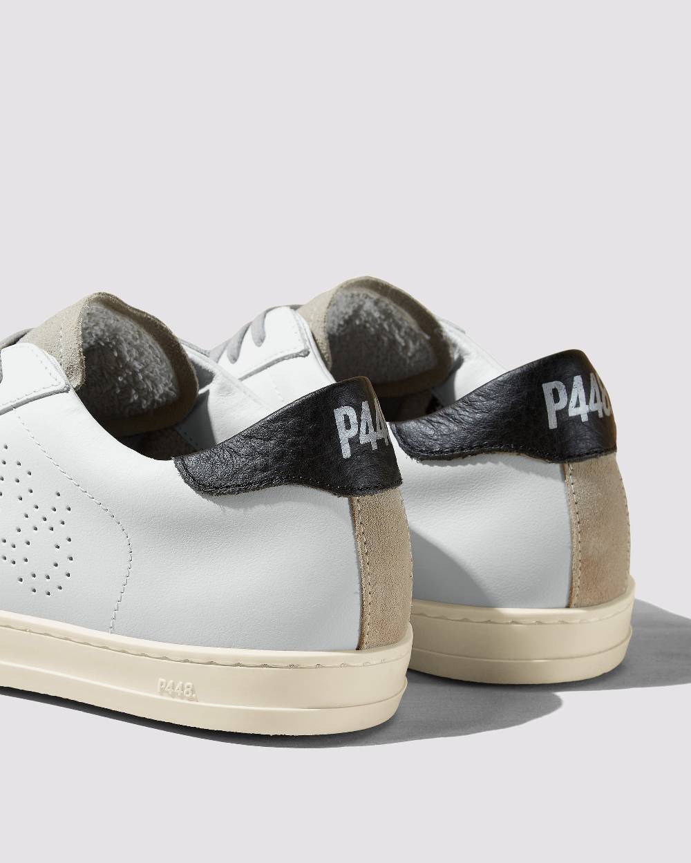 P448 John White/Black Promozione