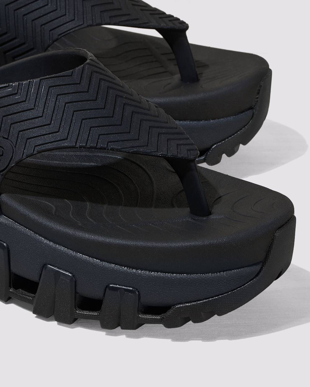 P448 Bondi Tux/Black Offerte stagionali