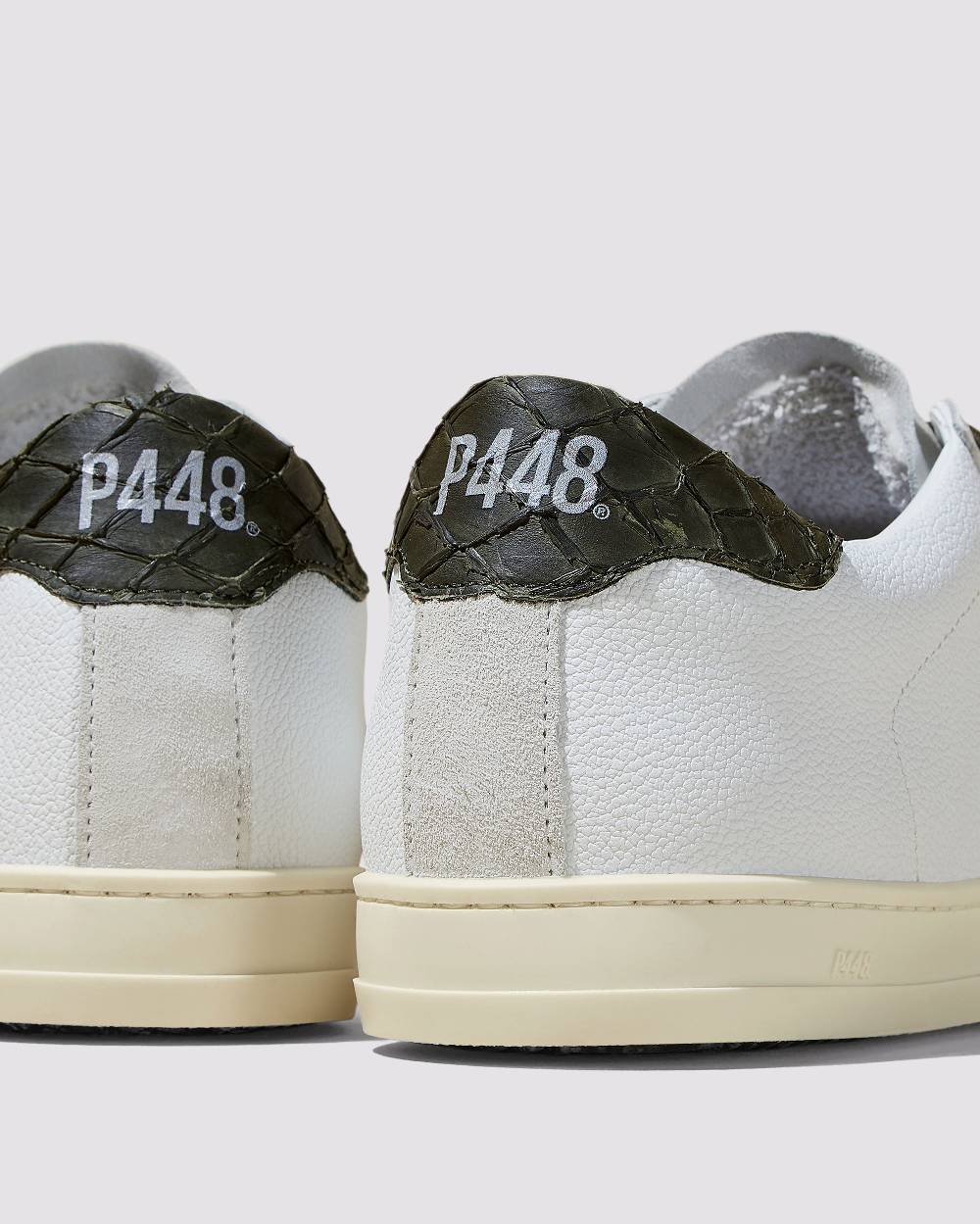 P448 John Carp/Army Offerta