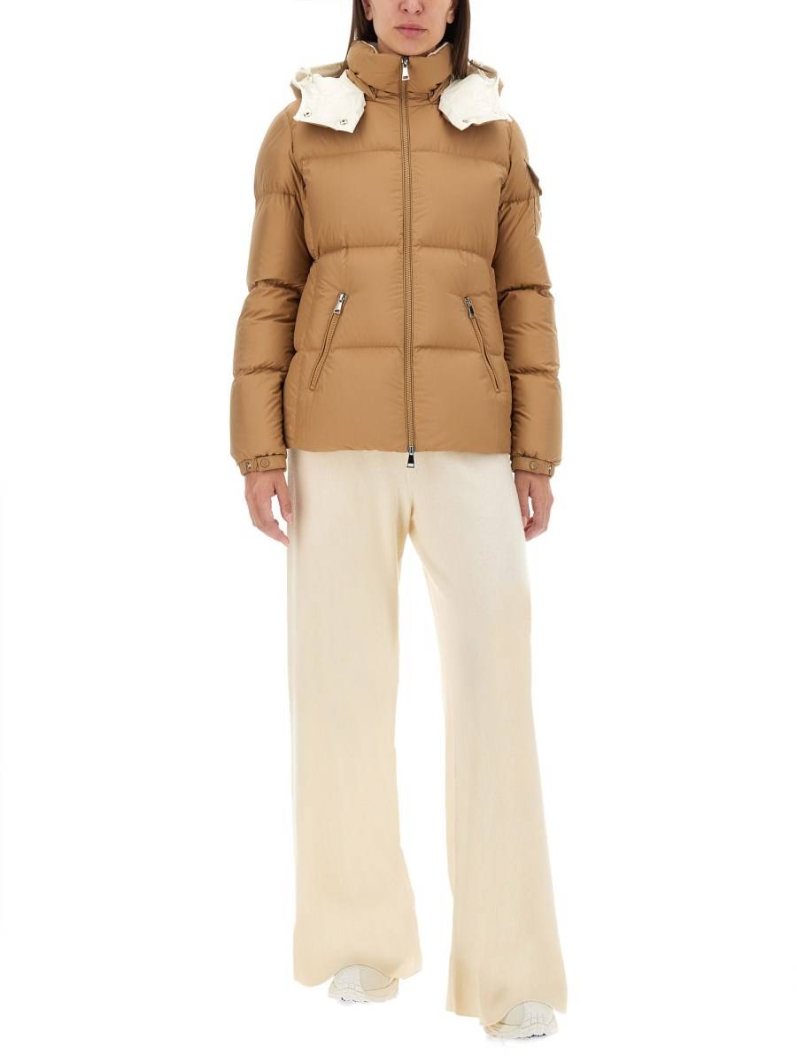 MONCLER GIACCA CORTA FOURMINES IN NYLON RICICLATO Comprane uno, ottenene uno gratis
