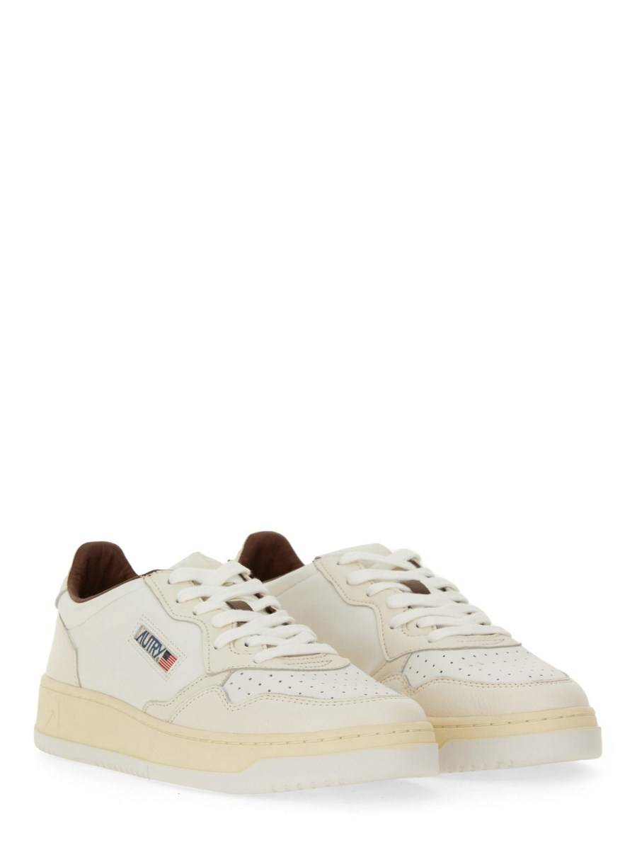 AUTRY SNEAKER MEDALIST LOW IN PELLE Fino al 65% di sconto