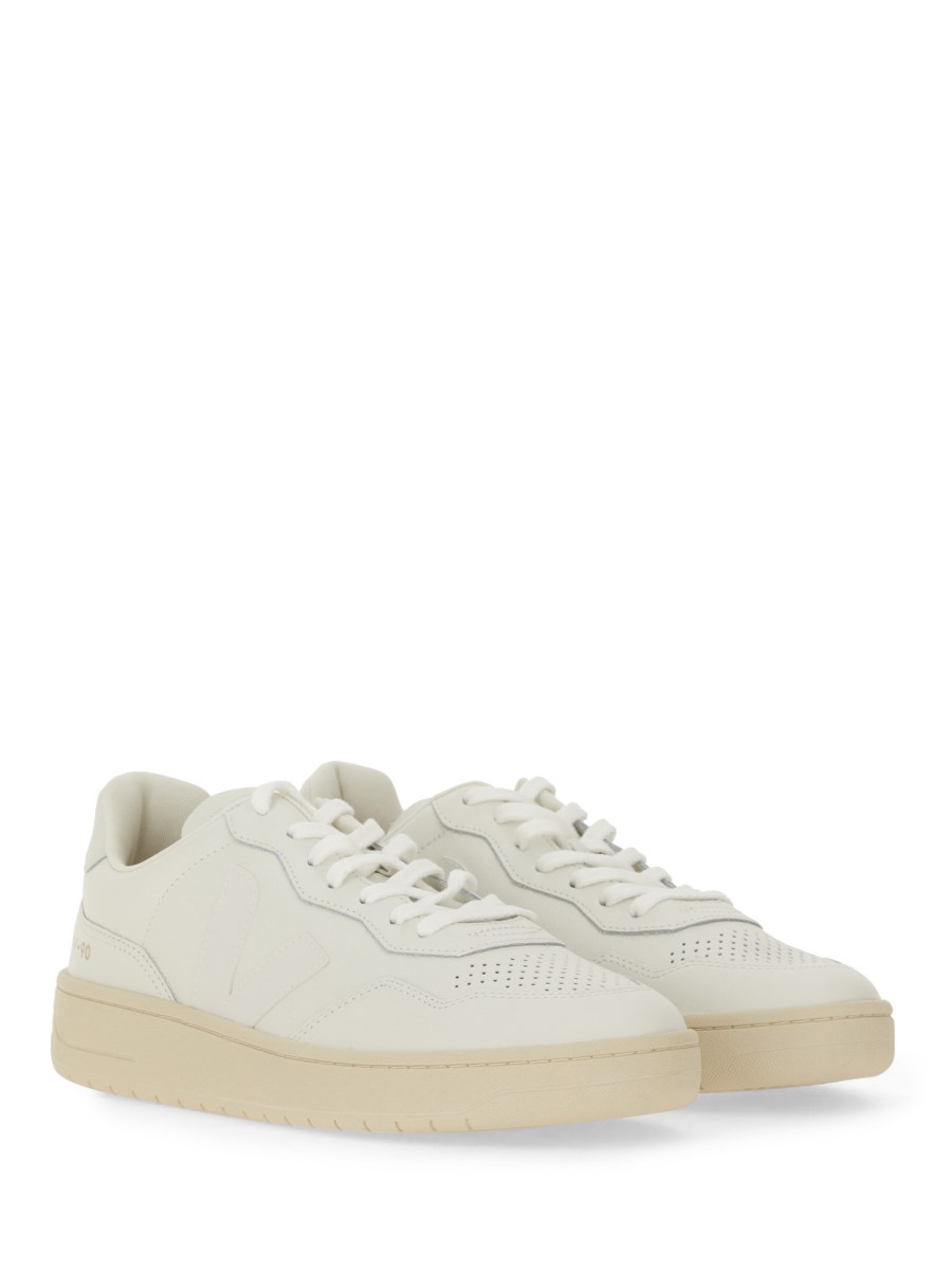 VEJA SNEAKER V-90 IN PELLE Consegna Veloce