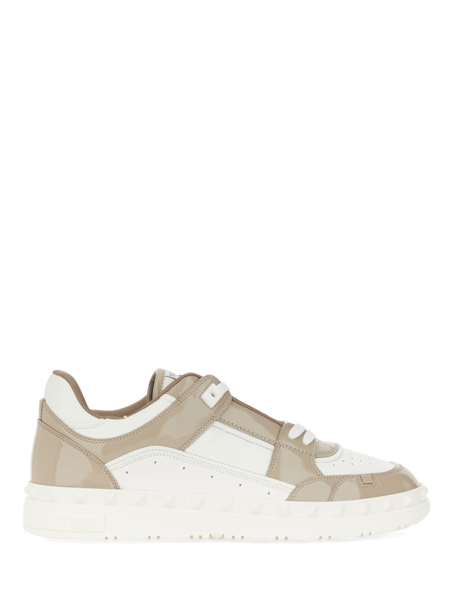 VALENTINO GARAVANI SNEAKER LOW TOP "FREEDOTS" IN VERNICE Outlet