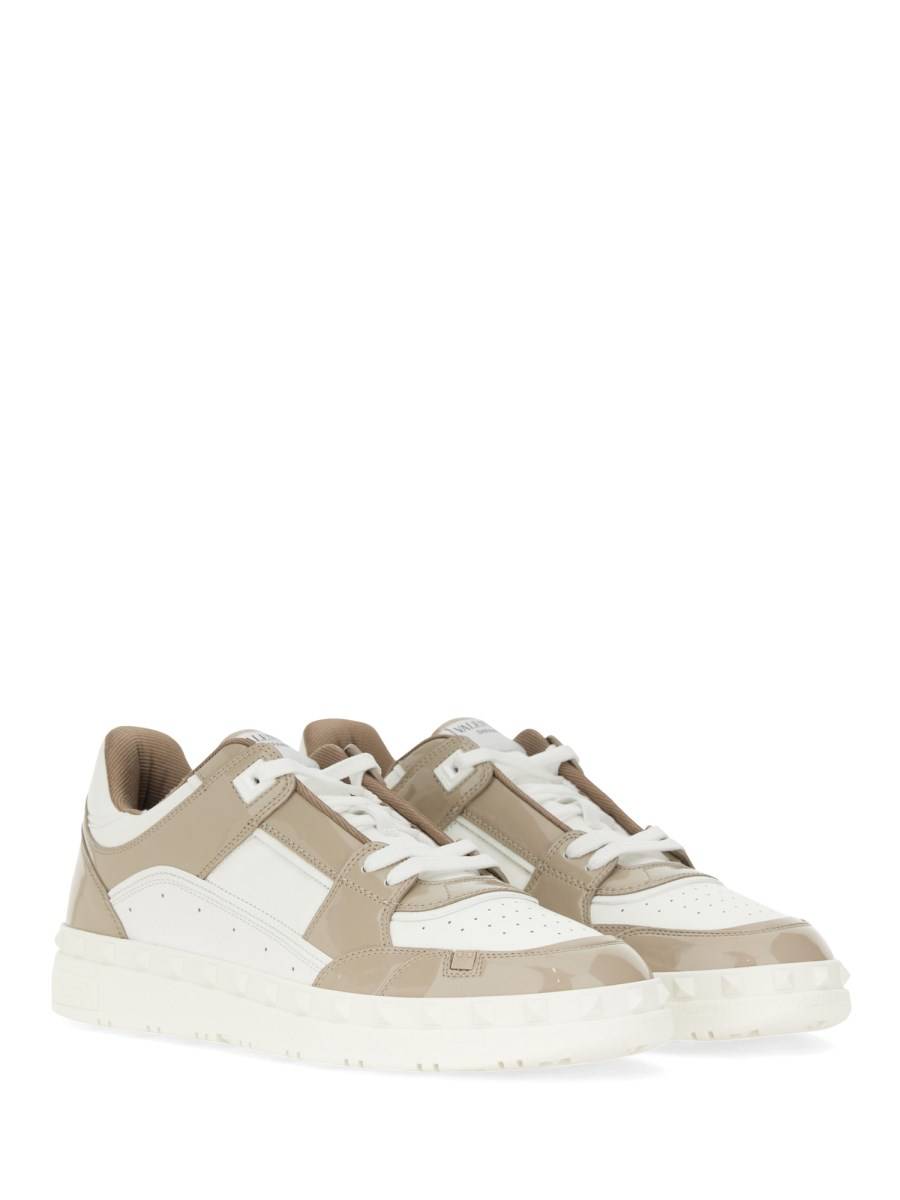 VALENTINO GARAVANI SNEAKER LOW TOP "FREEDOTS" IN VERNICE Outlet