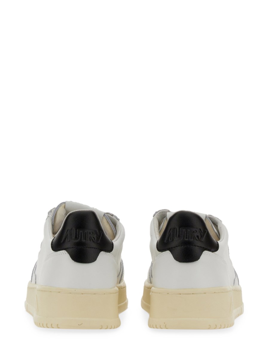 AUTRY SNEAKER MEDALIST LOW IN PELLE Grande vendita