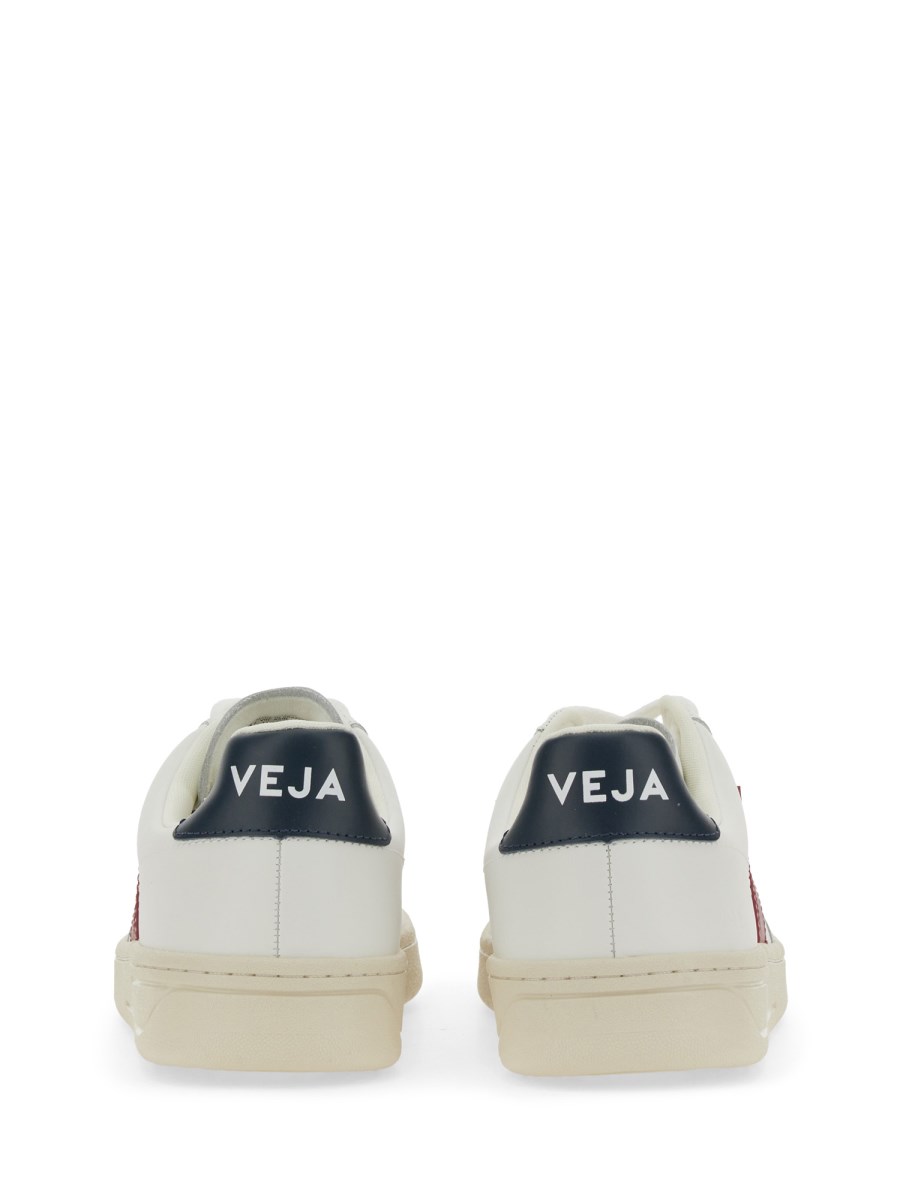 VEJA SNEAKER V-12 IN PELLE Vendite stagionali