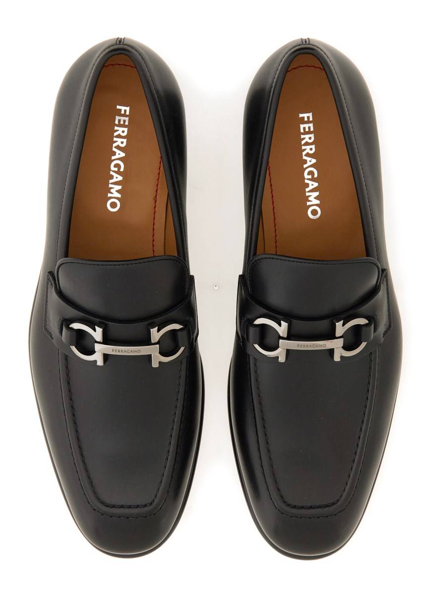 FERRAGAMO MOCASSINO GANCINI IN PELLE Economico