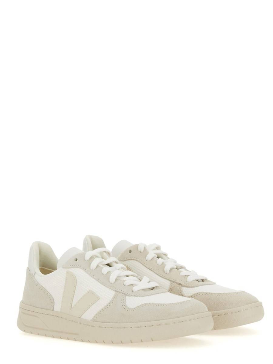VEJA SNEAKER V-10 IN PELLE Enormi sconti