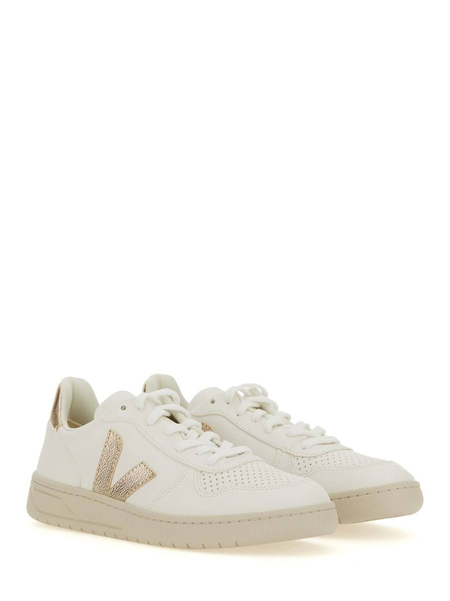 VEJA SNEAKER V-10 IN PELLE 50% di sconto con spedizione gratuita