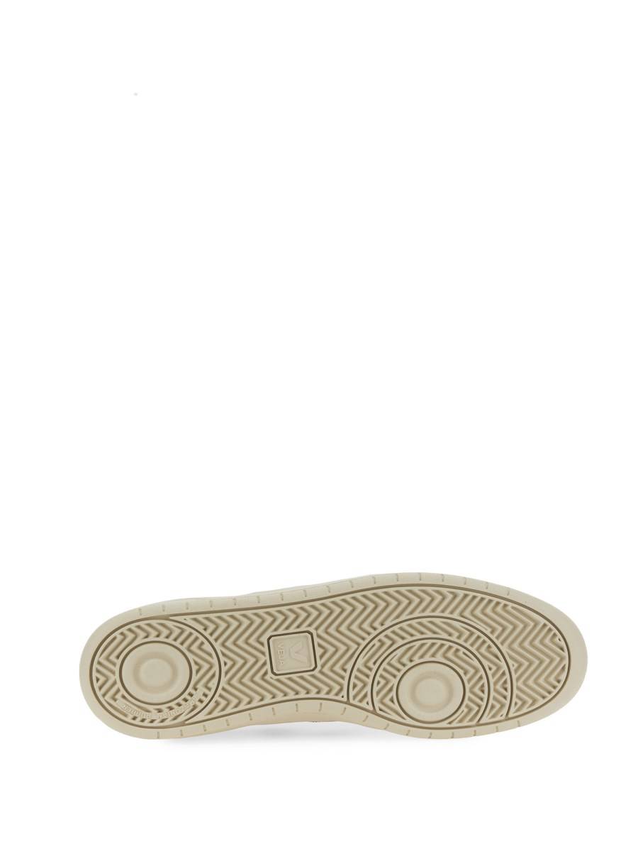 VEJA SNEAKER V-12 IN PELLE Officina
