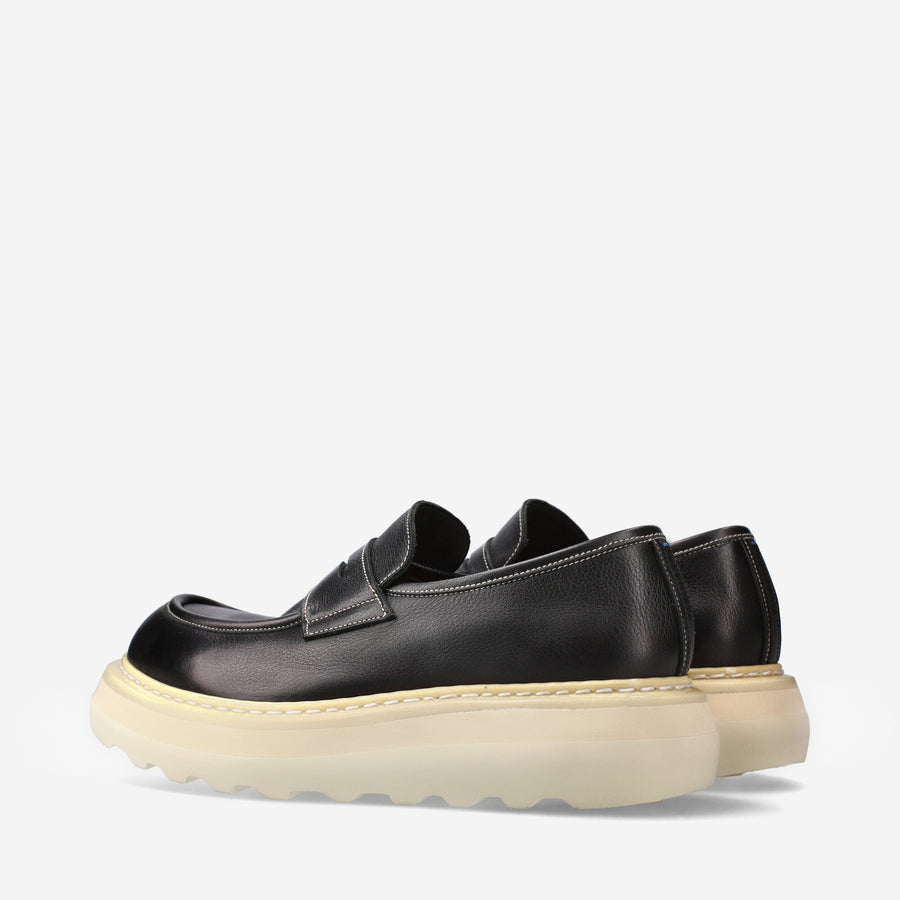 Premiata Mocassini Over Cal 32161B in vitello Sconto