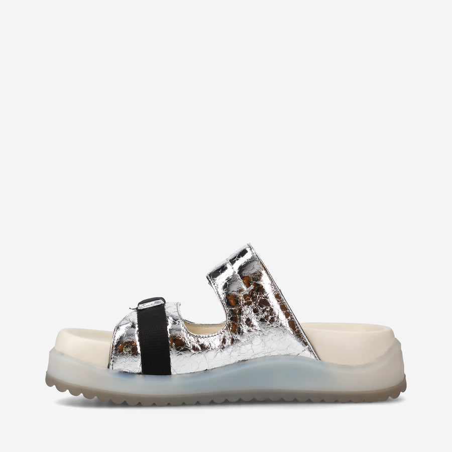 Premiata Sandali bassi M6701A in laminato silver Esporta salva