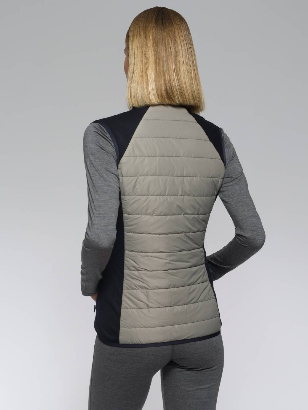 Reda Rewoolution FREE EXPRESS SHIPPING per ordini superiori a 100EUR Solo un giorno rimasto