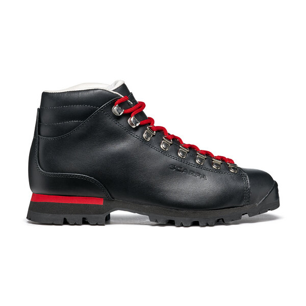 Scarpa PRIMITIVE Reinterprets the tradition style in a modern key Offerte stagionali