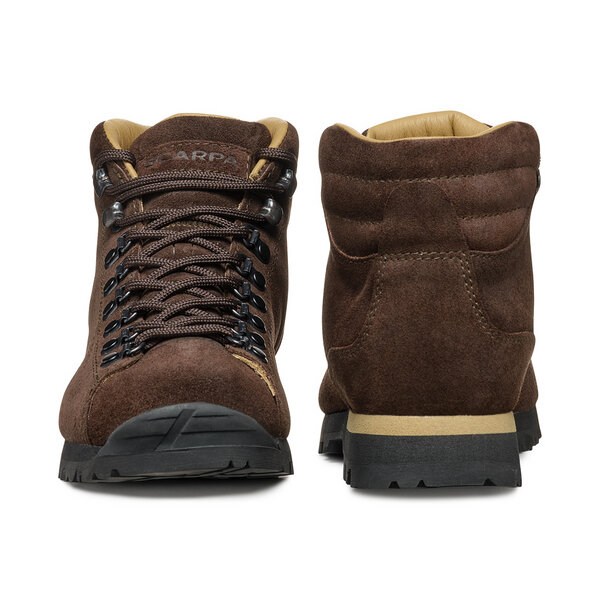 Scarpa PRIMITIVE Reinterprets the tradition style in a modern key Liquidazione