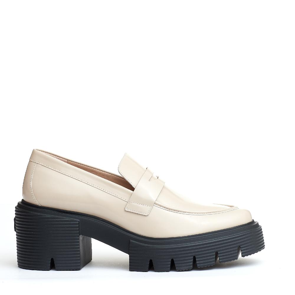 Sorelle Perego mocassino pelle beige fondo in gomma Italia