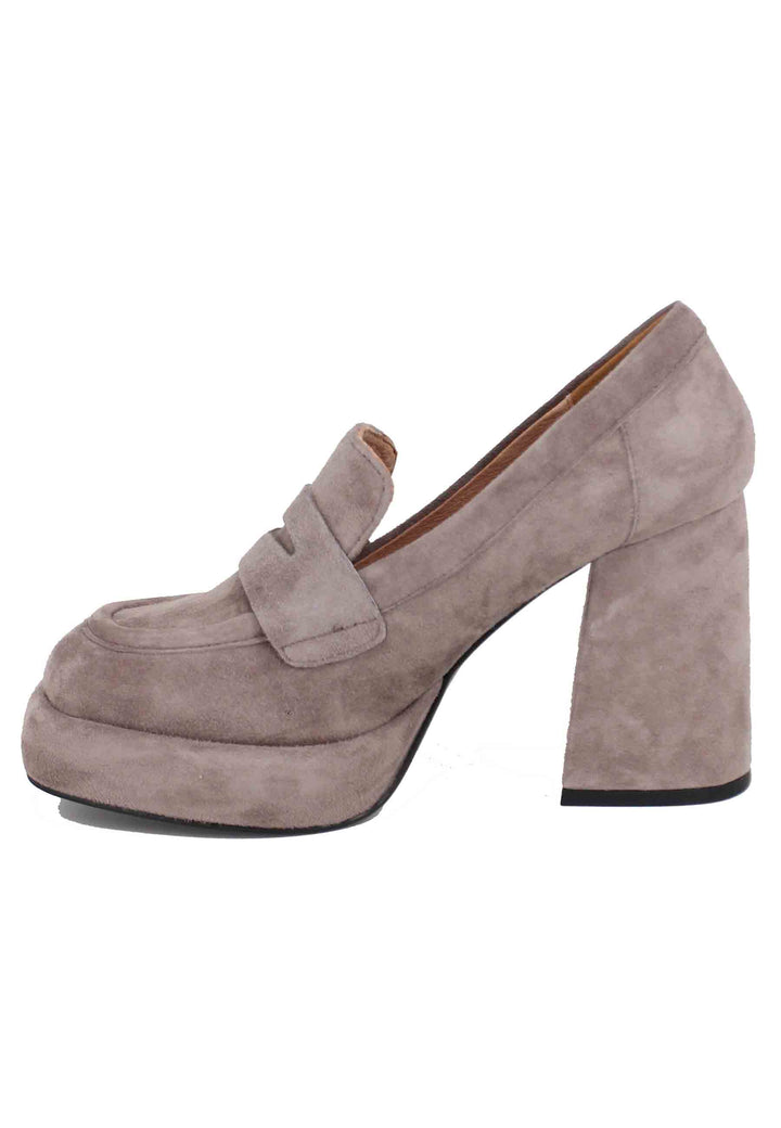 Spatarella Mocassini donna in camoscio grigio con tacco e plateau Natalie Vendita Calda