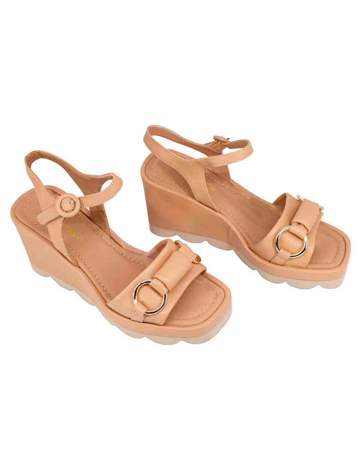 Spatarella Sandali donna in pelle beige con zeppa alta e cinturino alla caviglia Promozione