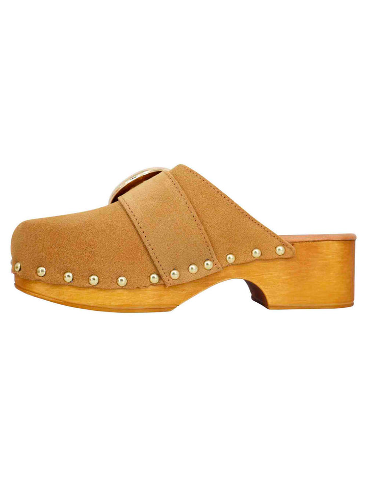 Spatarella Sabot donna in camoscio beige con fibbia laterale e tacco basso in legno Fino Al -60%