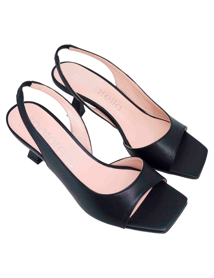 Spatarella Sandali slingback donna in pelle nera con punta quadra Economico