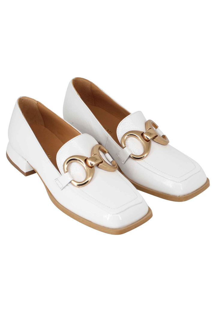 Spatarella Mocassini donna Poppi Chal in naplak off white con morsetto in oro satinato Prezzo di fabbrica