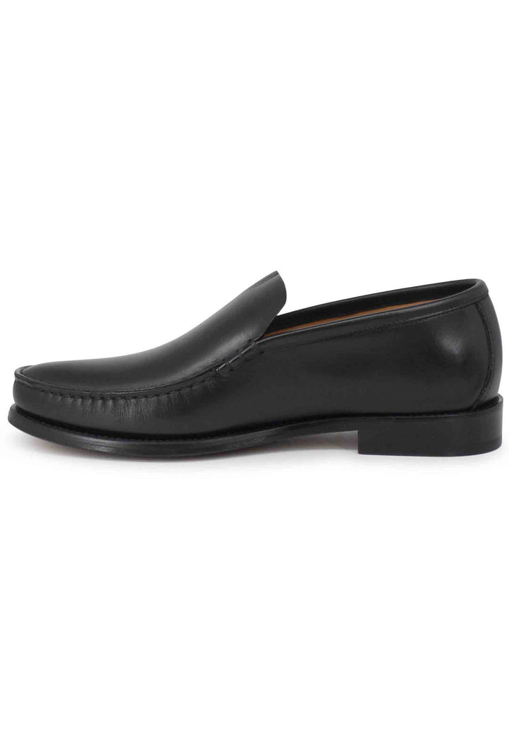 Spatarella Mocassini uomo in pelle nera con patta liscia e suola in cuoio cucita Prezzo basso