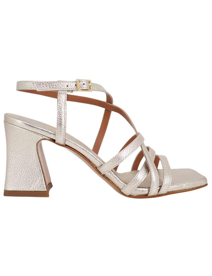 Spatarella Sandali slingback donna in pelle laminata platino con tacco alto e punta quadra Spedizione Gratuita