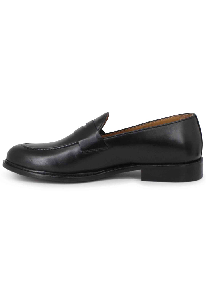 Spatarella Mocassini uomo in pelle nera con suola in cuoio In Saldo