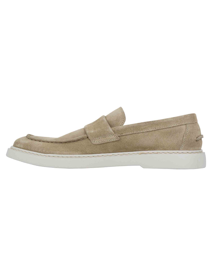 Spatarella Mocassini uomo in camoscio beige con suola in gomma bianca 2025