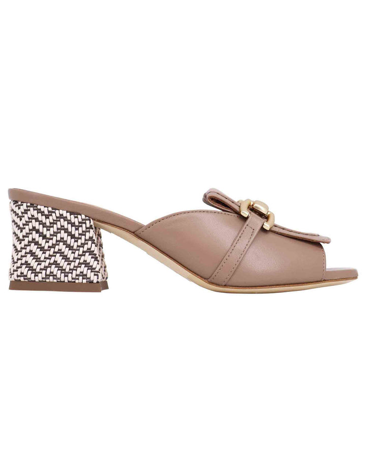 Spatarella Sandali donna in pelle taupe con morsetto in oro Presa