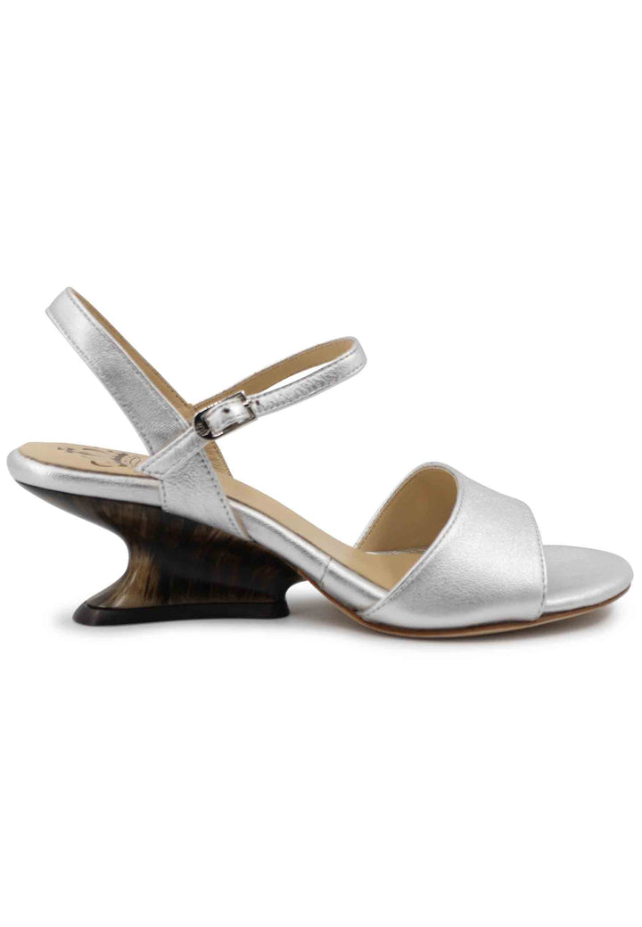 Spatarella Sandali donna in pelle laminata argento con zeppa bassa Latest stili