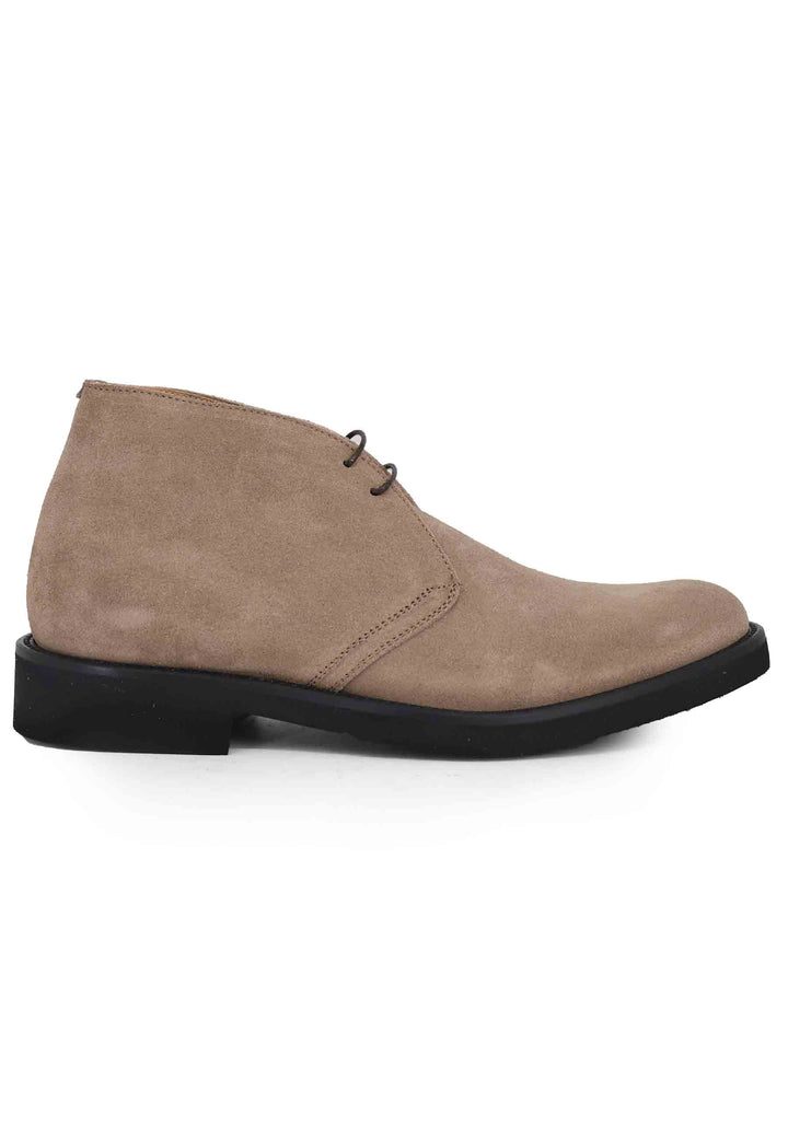 Spatarella Polacchine uomo in camoscio beige con suola in gomma ultra leggera Presa
